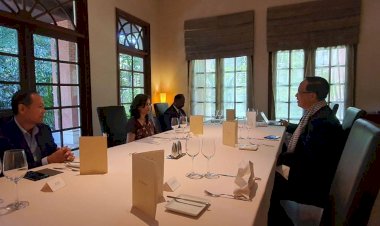 ឯកឧត្តមរដ្ឋមន្រ្ដីក្រសួងពាណិជ្ជកម្ម ជួបពិភាក្សាការងារ និងចូលរួមអាហាថ្ងៃត្រង់ជាមួយឯកអគ្គរដ្ឋទូតឥណ្ឌា ប្រចាំព្រះរាជាណាចក្រកម្ពុជា