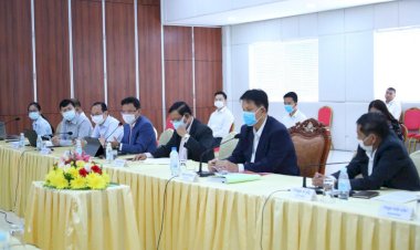 ឯកឧត្តមរដ្ឋលេខាធិការក្រសួងសាធារណការ និងដឹកជញ្ជូន ដឹកនាំកិច្ចប្រជុំពិភាក្សា និងកែសម្រួលកិច្ចព្រមព្រៀងសម្បទានផ្លូវដែកភាគខាងជើង សម្រាប់ប្រតិបត្តិការ ថែទាំ និងគ្រប់គ្រងណ្តោះអាសន្ន