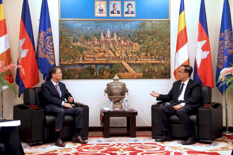 ឯកឧត្តមរដ្ឋមន្ត្រីក្រសួងពាណិជ្ជកម្ម ជួបពិភាក្សាការងារជាមួយឯកអគ្គរដ្ឋទូតសាធារណរដ្ឋកូរ៉េ ប្រចាំព្រះរាជាណាចក្រកម្ពុជា