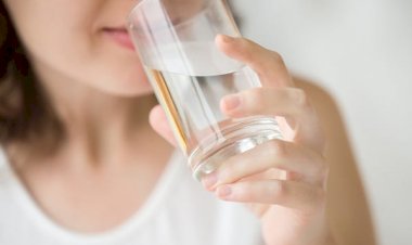 អត្ថប្រយោជន៍ ៥ ចំណុចនៃការទទួលទានទឹកក្តៅឧណ្ឌៗ