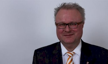 រដ្ឋមន្ត្រីក្រសួងហិរញ្ញវត្ថុអាល្លឺម៉ង់ធ្វើអត្តឃាតខ្លួនឯងខណៈវីរុសកូវីដ១៩ជះឥទ្ធិពលដល់សេដ្ឋកិច្ច