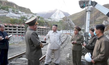 លោក គីម ជុងអ៊ុន សន្យាសាងសង់ផ្ទះរាប់ម៉ឺនខ្នងជូនប្រជាពលរដ្ឋកូរ៉េខាងជើង ដែលរងគ្រោះដោយសារខ្យល់ព្យុះ