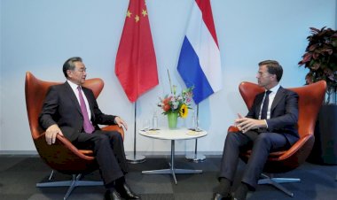 ចិនត្រៀមខ្លួនសហការជាមួយហូឡង់ដើម្បីស្តារសេដ្ឋកិច្ចពិភពលោកឡើងវិញ