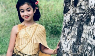 ព្រះនាងតូច នរោត្តម ជេនណា ច្រៀងបទ ( Cover ) មើលប្រុសល្ងង់ ពិតជាប្លែកមែន!