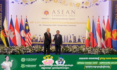 សម្ដេចតេជោ ហ៊ុន សែន អញ្ជើញទទួលស្វាគមន៍បណ្ដាមេដឹកនាំអាស៊ាន ចូលរួមពិធីបើកកិច្ចប្រជុំកំពូលអាស៊ានលើកទី៤០-៤១