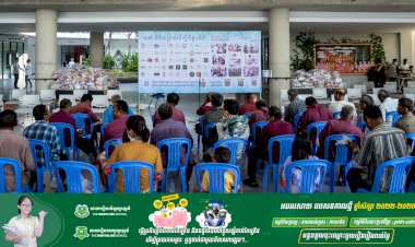 សមាគមមិត្តយើង សហការជាមួយសហភាពសហព័ន្ធយុវជនកម្ពុជារាជធានីភ្នំពេញ(សសយក)ផ្តល់សេវាកម្មកាត់សក់ ដល់អ្នកដែលមានជីវភាពខ្វះខាតដោយពុំគិតប្រាក់