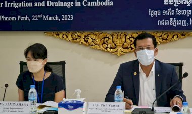 ឯកឧត្តម ពេជ្រ វាសនា អនុរដ្ឋលេខាធិការ ក្រសួង ធនធានទឹក និងឧតុនិយម និងជានាយកគ្រប់គ្រងគម្រោងស្តង់ដារជាតិប្រព័ន្ធធារាសាស្រ្ត បានអញ្ជើញចូលរួមជាអធិបតីក្នុងពិធីបើកកិច្ចប្រជុំគណកម្មាការសម្របសម្រួលលើកទី១ របស់គម្រោងរៀបចំស្តង់ដារជាតិប្រព័ន្ធស្រោចស្រព និងប្រព័ន្ធដោះទឹកនៅកម្ពុជា