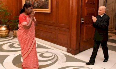 ព្រះករុណា ព្រះមហាក្សត្រ យាងចូលរួមពិធីលៀងសាយភោជន រៀបចំដោយលោកជំទាវប្រធានាធិបតីឥណ្ឌា